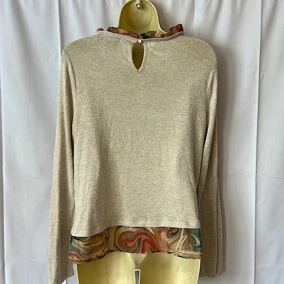 Carolyn Taylor Beautiful Ruffled Neck Sweater Shirt Top **Size L** - Picture 2 of 4
